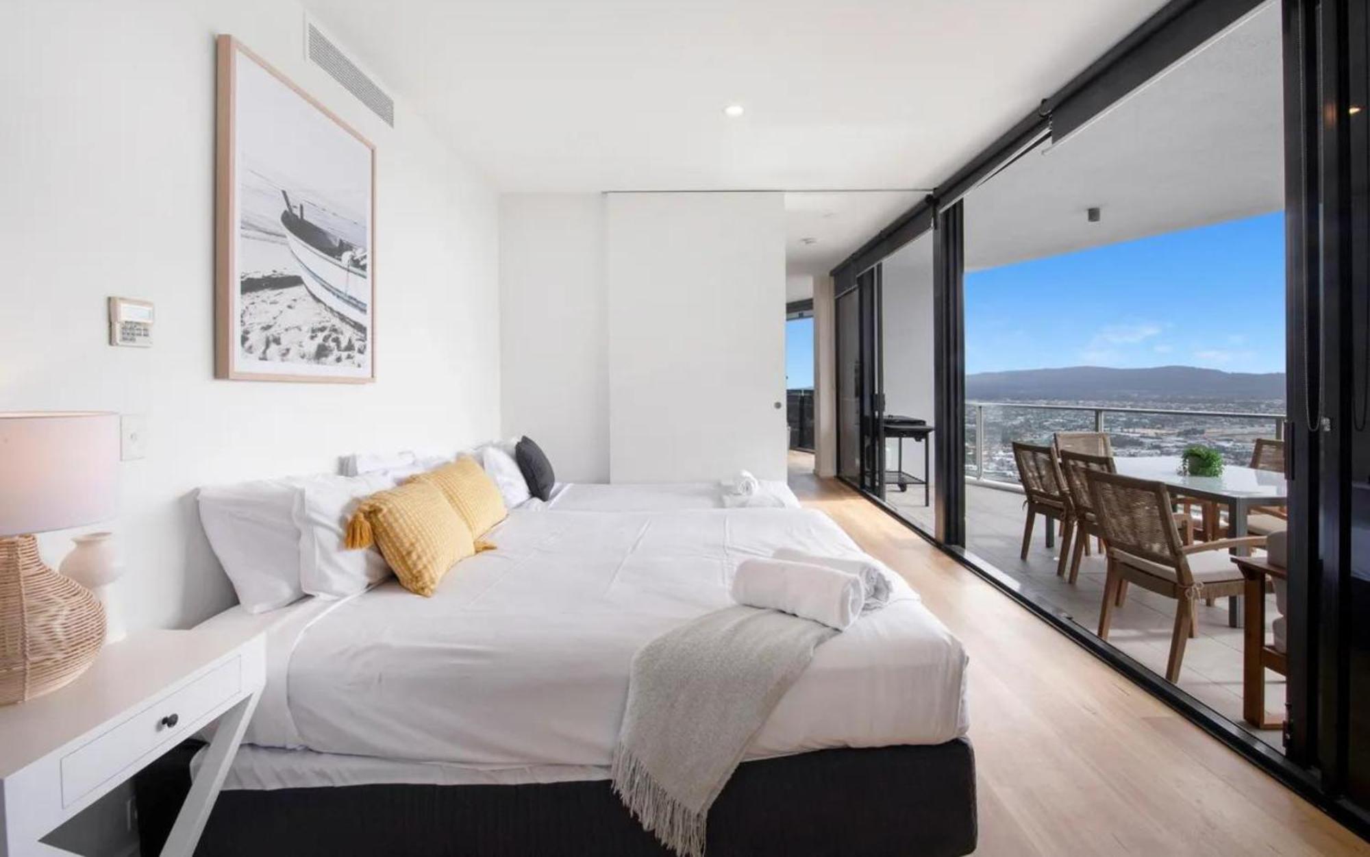 3 Bedroom 3 Bathroom Sub Penthouse Spa At Circle On Cavill - Q * Gold Coast